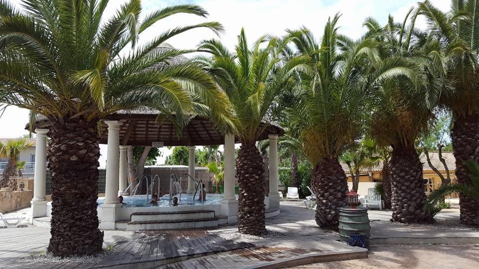 Mobilhome Dans Camping Les Sables D'Or Agde Kültér fotó